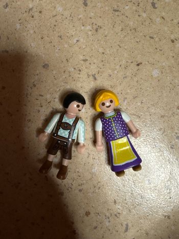 Playmobil 2 figurines enfants région d’Alsace