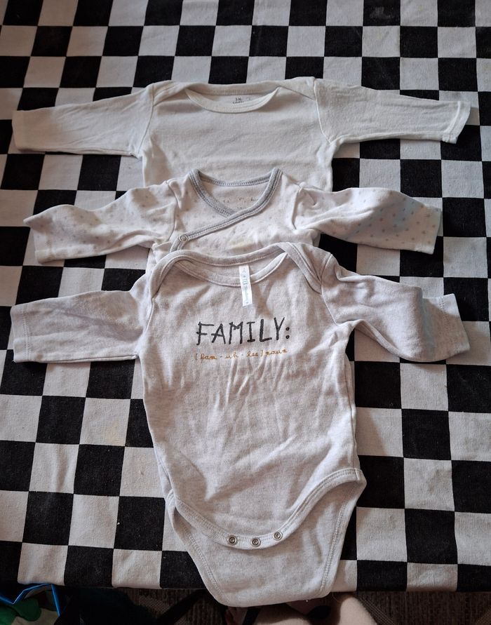 Lot de vêtements 3 mois (hiver) - photo numéro 2