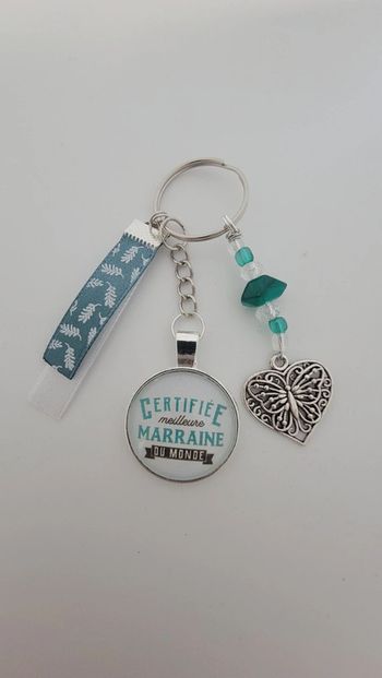 Cadeau marraine, porte clé message " meilleure marraine du monde"