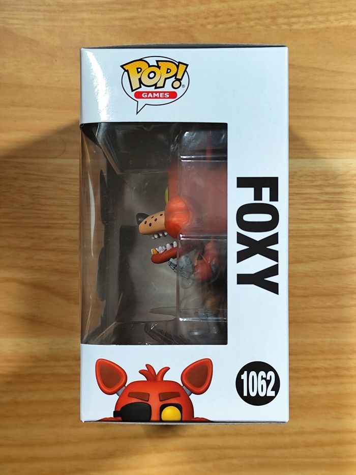 Funko Pop! Games Foxy #1062 (Five Nights at Freddy's) 10th Anniversary - photo numéro 2