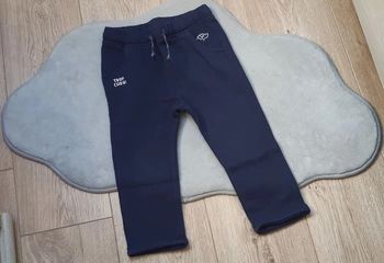 Pantalon type jogging bleu marine gémo 3 ans en très bon état