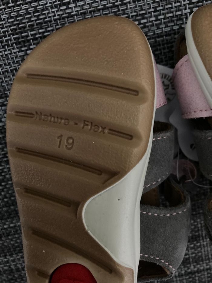 Jolies sandales pour bébé de la marque Elefanten - photo numéro 7