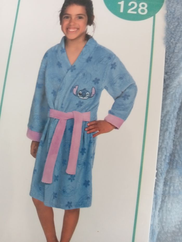 Peignoir Stitch 7/8 ans - photo numéro 4