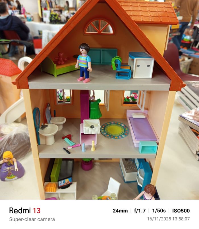 Playmobil maison de ville 70014 - photo numéro 3