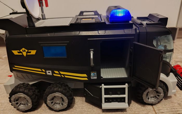 camion policiers d'élite Playmobil - photo numéro 8