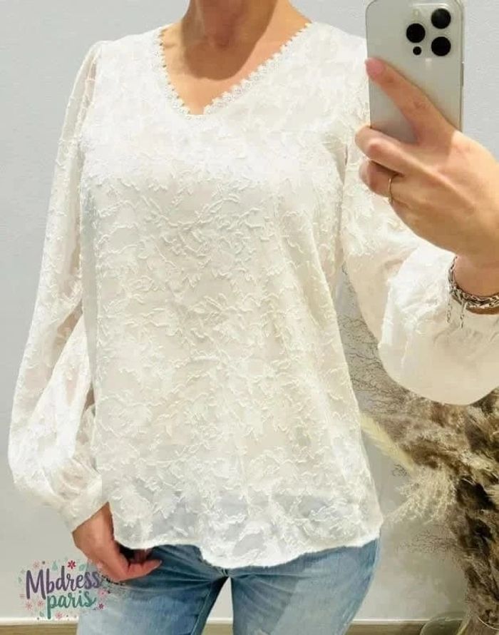 Belle blouse femme manches longues dentelle blanche T40/L
