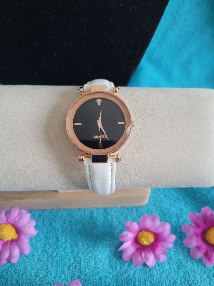 Montre femme - photo numéro 2