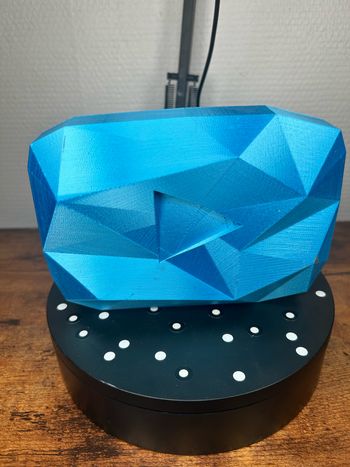 Trophée YouTube, 10 millions d’abonnés, couleur au choix