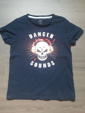 T-shirt manches courtes taille 4 - 5 ans