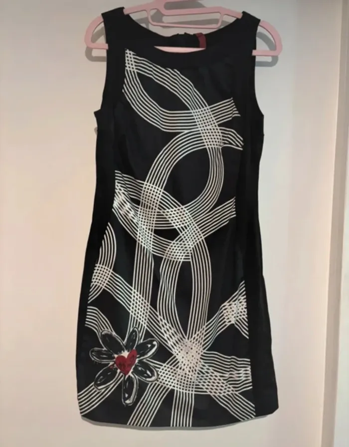 Robe noire à motifs blancs Desigual taille 38