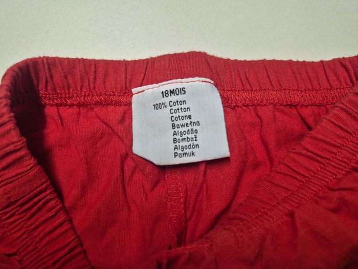 Short rouge 18 mois sans garguette - photo numéro 2
