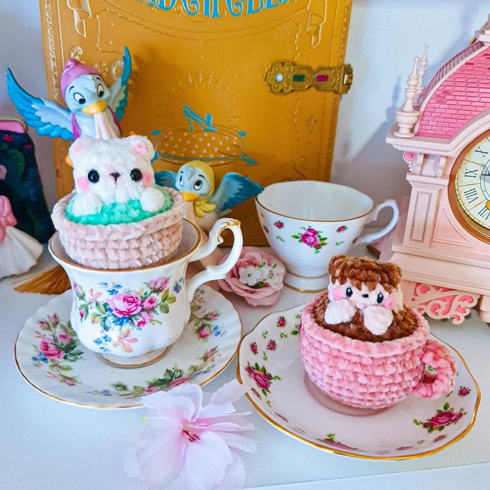 Peluches ours chat dans une tasse au crochet - photo numéro 2