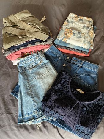 Lot vêtements femme ou ado