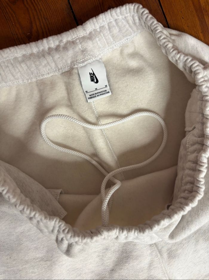 Jogging Nike femme édition limité - photo numéro 5