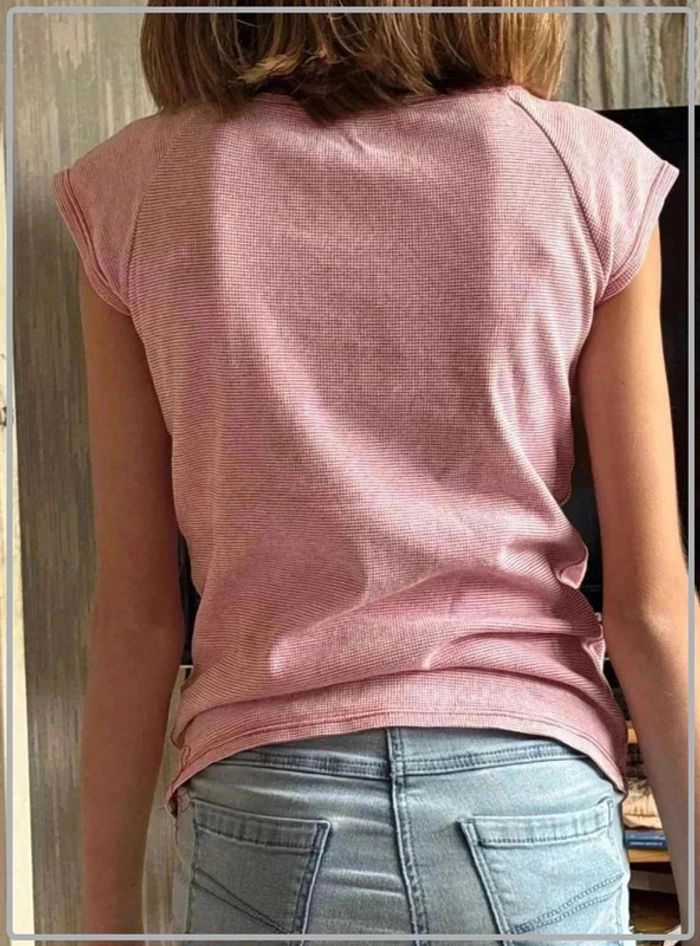 T  shirt  a rayure taille  14ans - photo numéro 2