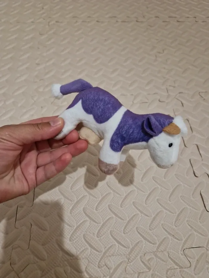 Peluche Milka vache mini violet blanc Très bon état - photo numéro 3