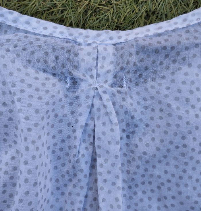 Très belle chemise légère - photo numéro 3