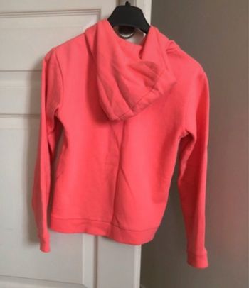 12 - Veste à capuche