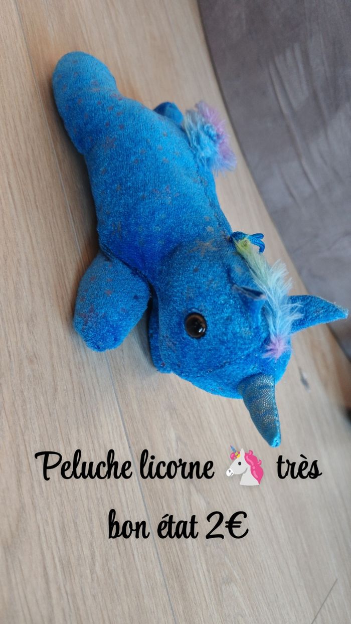 Peluche licorne 🦄 bleu brillante - photo numéro 1