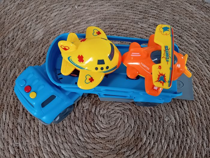 Camion transporteur - photo numéro 2