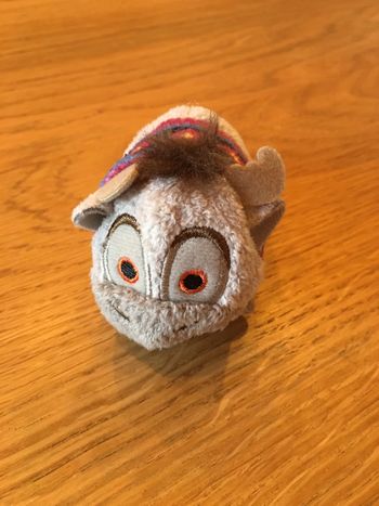 Petite peluche Tsum Tsum Sven Renne issu de la La Reine des Neiges Disney