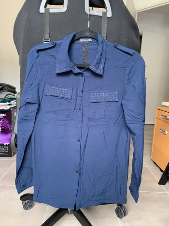 Chemisier bleu marine et dentelle Bréal taille 38