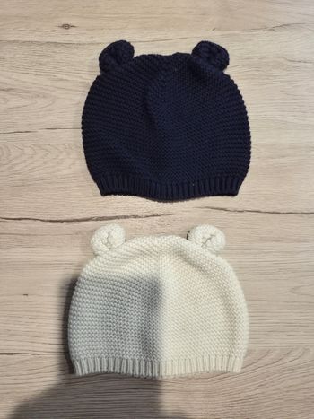 Lot de 2 bonnets en laine avec oreilles, bleu marine et crème