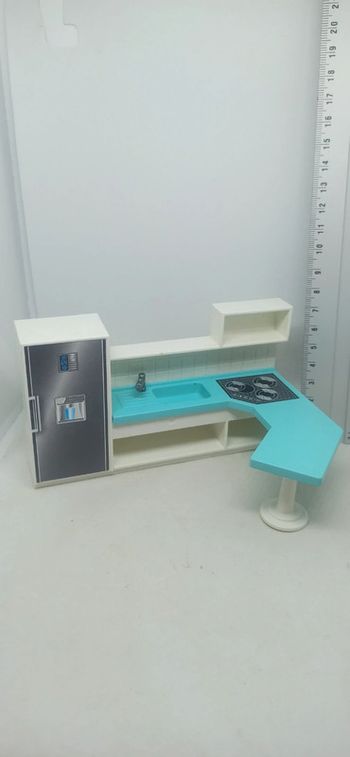 Cuisine aménagée bleue et blanche playmobil