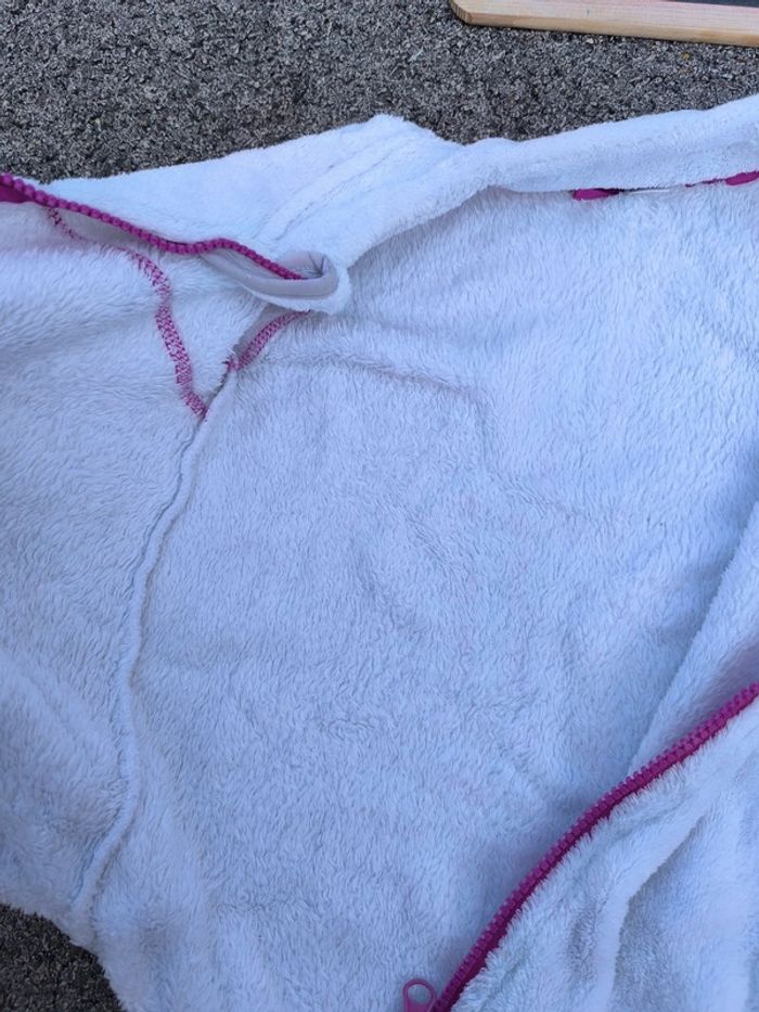 Veste polaire taille 3 ans en très bon état - photo numéro 3