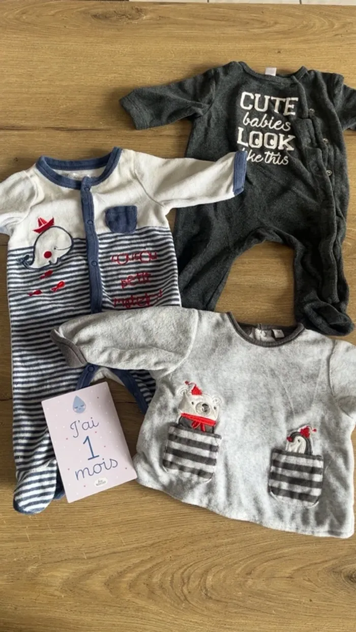 Pyjamas velours 1 mois