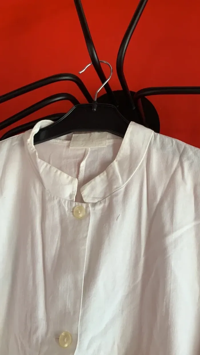 Blouse blanche spéciale femme - photo numéro 4