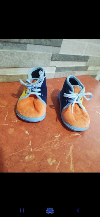 Chaussons garçon taille 20