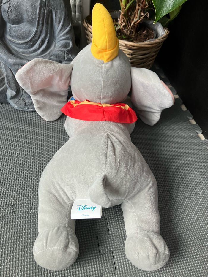 Peluche éléphant Dumbo - photo numéro 3