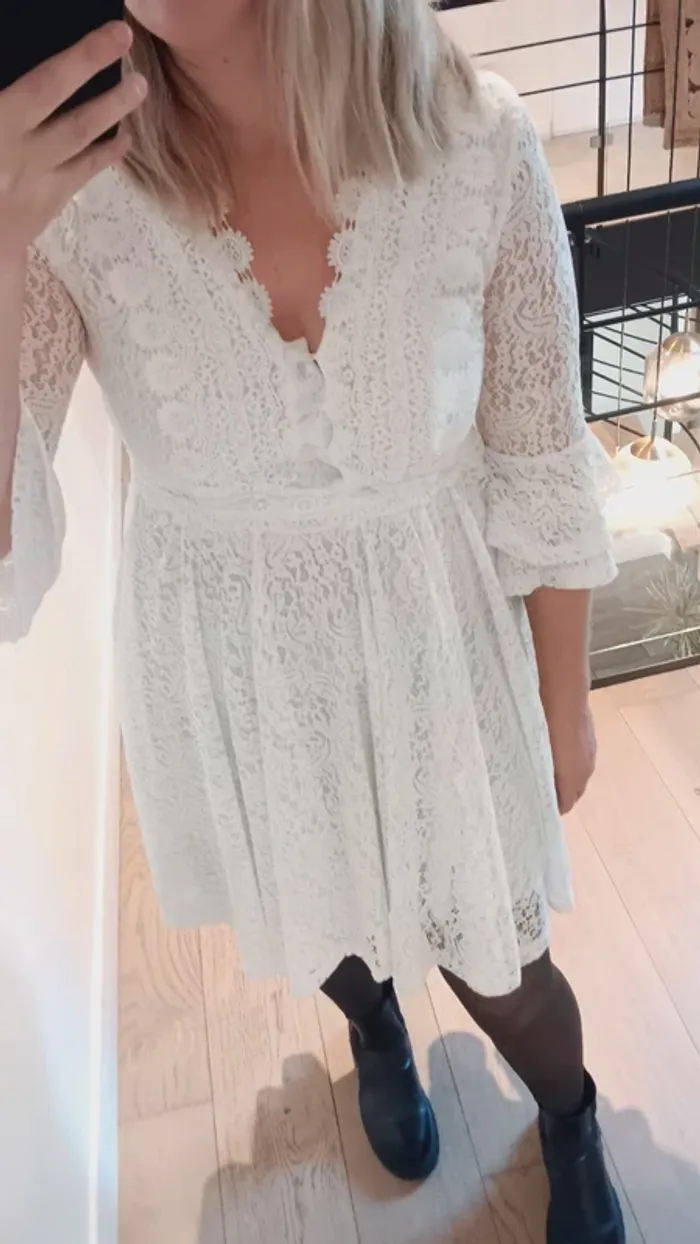 Robe blanche dentelle - photo numéro 13