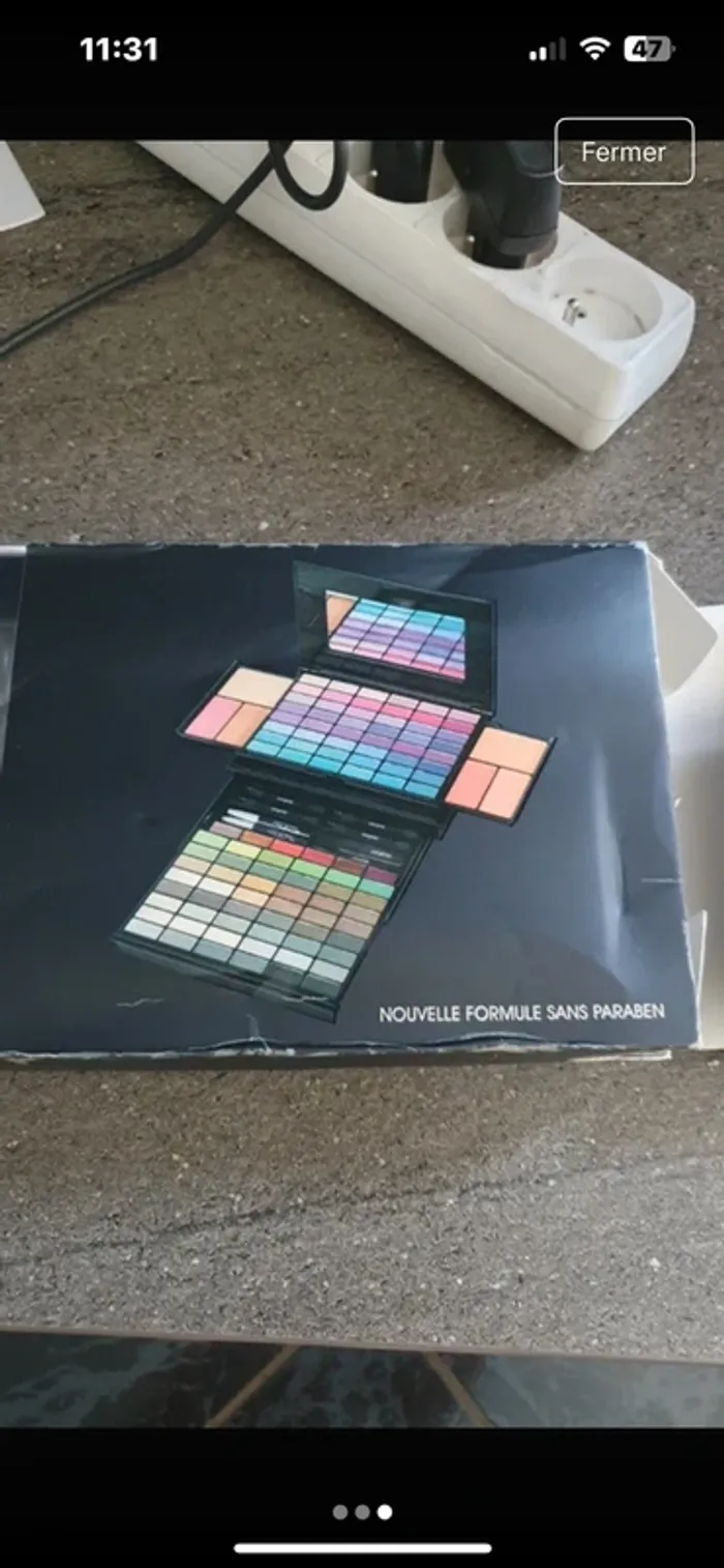 2 boîte de maquillage - photo numéro 4
