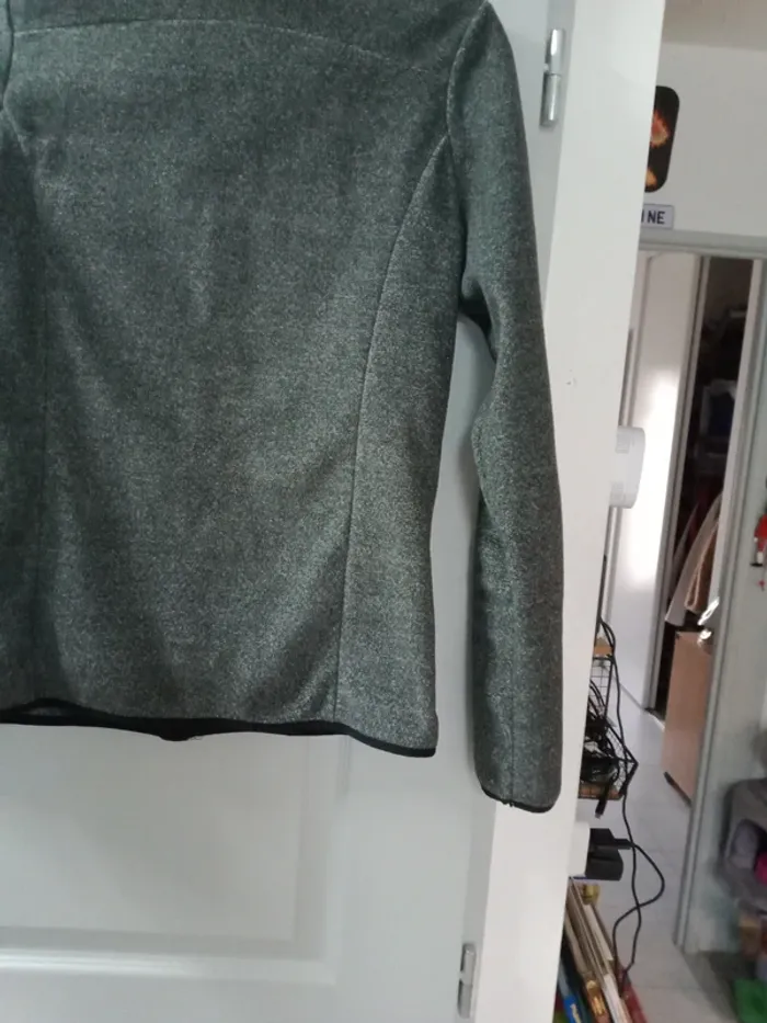 Veste polaire grise - photo numéro 8