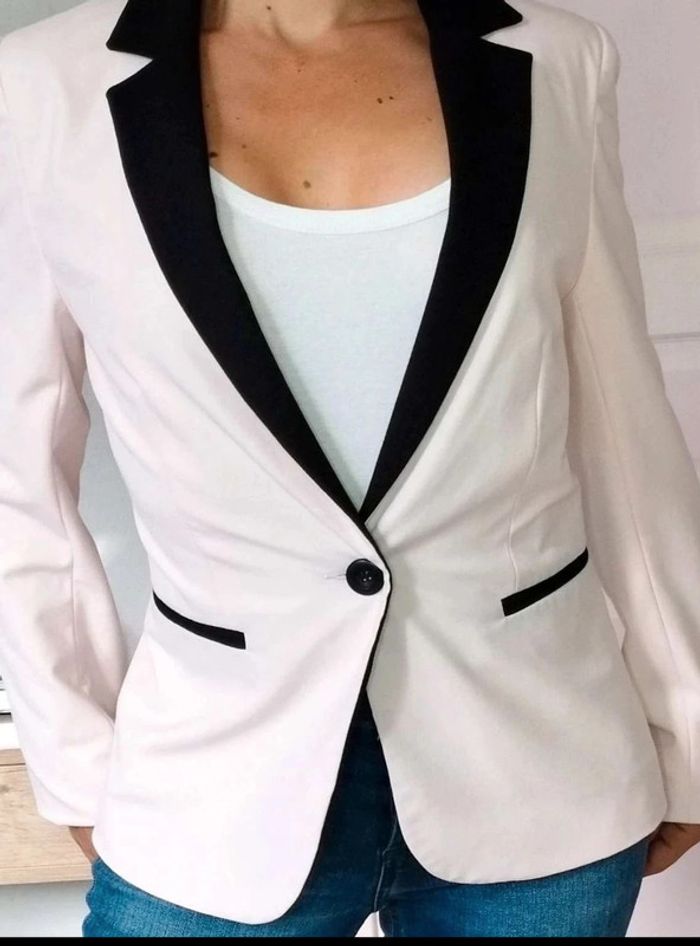 Veste blazer Rose poudré Noir - Naf Naf Vintage - 40 = 36 actuel - Comme Neuve - photo numéro 2