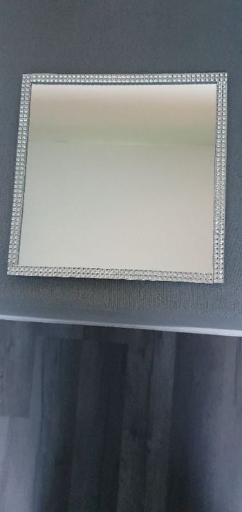 Présentation miroir strass