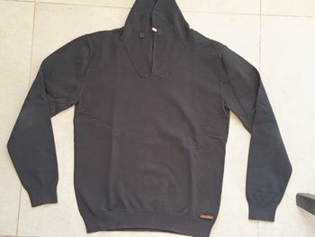 Pull col haut 