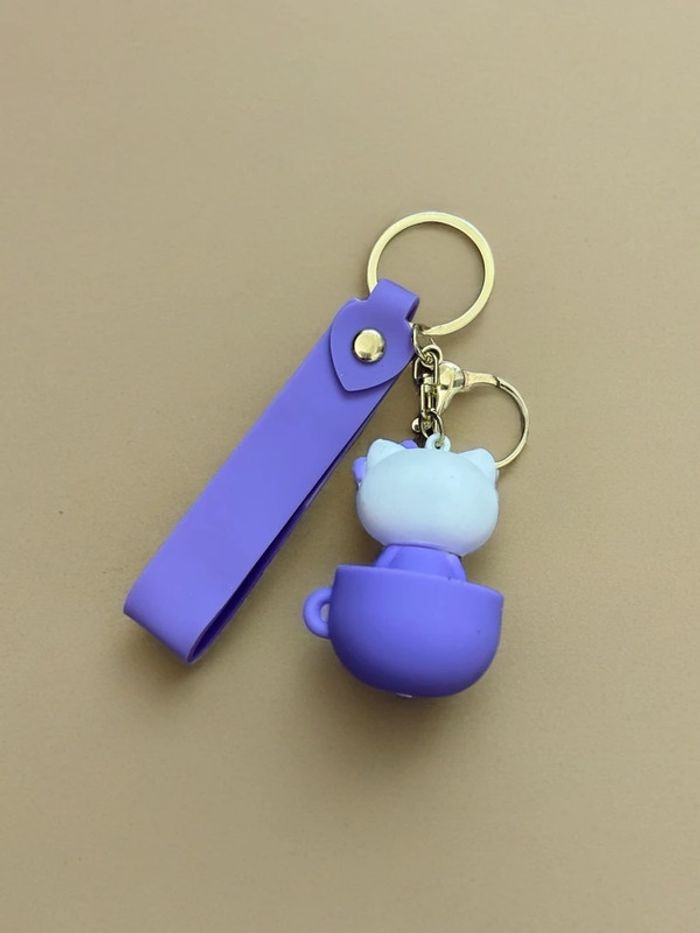 Porte clés Hello Kitty violet - photo numéro 2