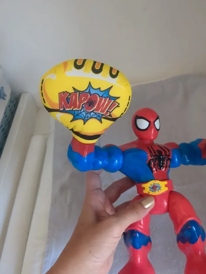 Spiderman boxe - photo numéro 3