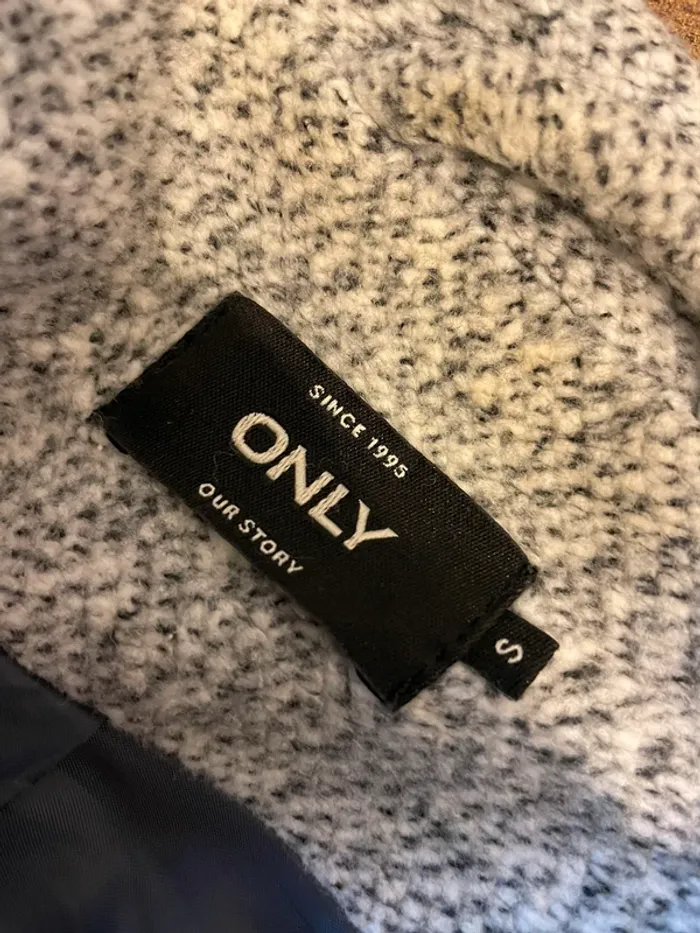 Manteau gris - photo numéro 4