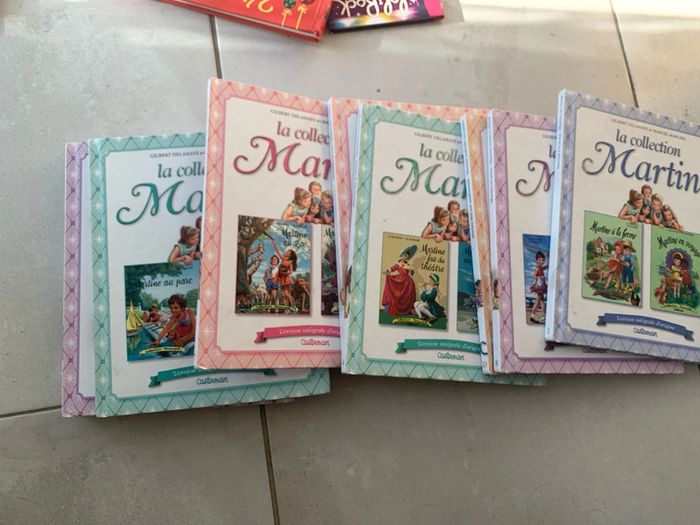 Lot 10 livres la collection de Martine