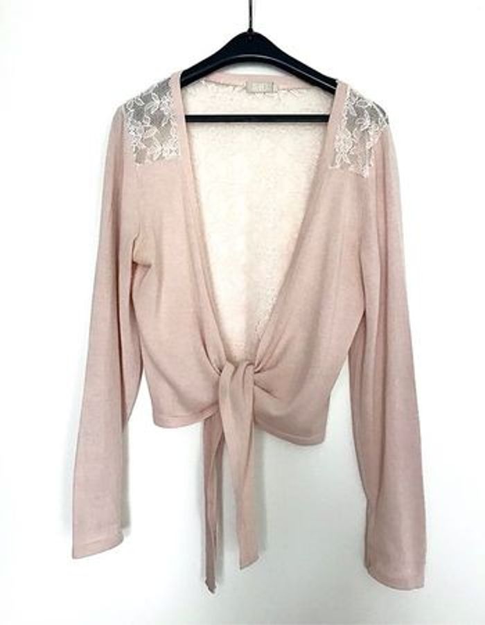 Gilet à nouer rose dos dentelle taille 3