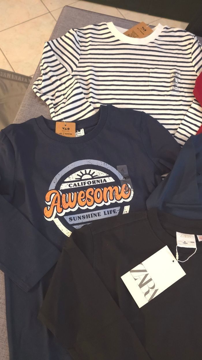 (Neufs non portés) 🏷🤩😍💙SUPERBE  Lot Tee-shirts ml 4 ans garçon 💙😍🤩 - photo numéro 4