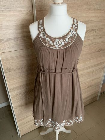 Robe tunique marron col rond perles