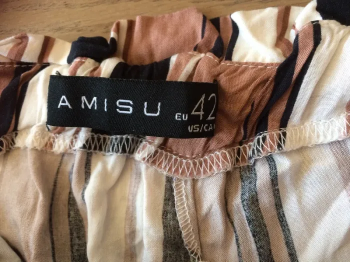 Short fluide Amisu T.42 - photo numéro 3