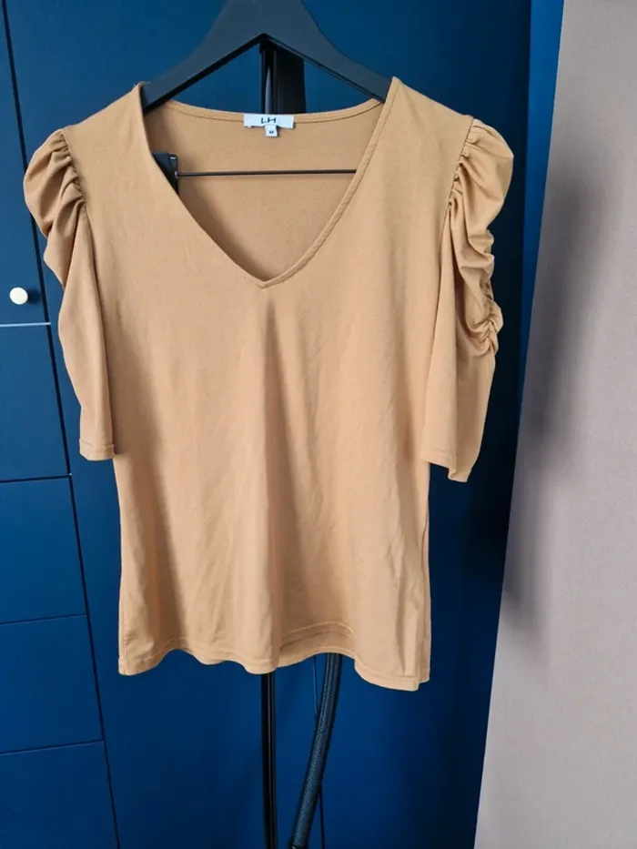 Tee shirt