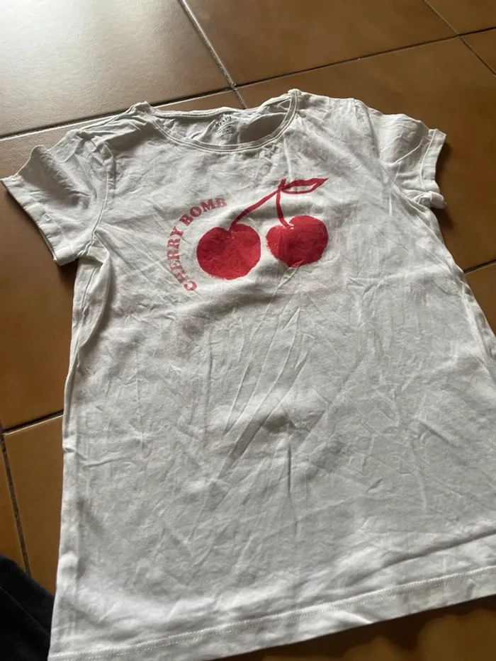 Lot t shirts fille 10 ans - photo numéro 5