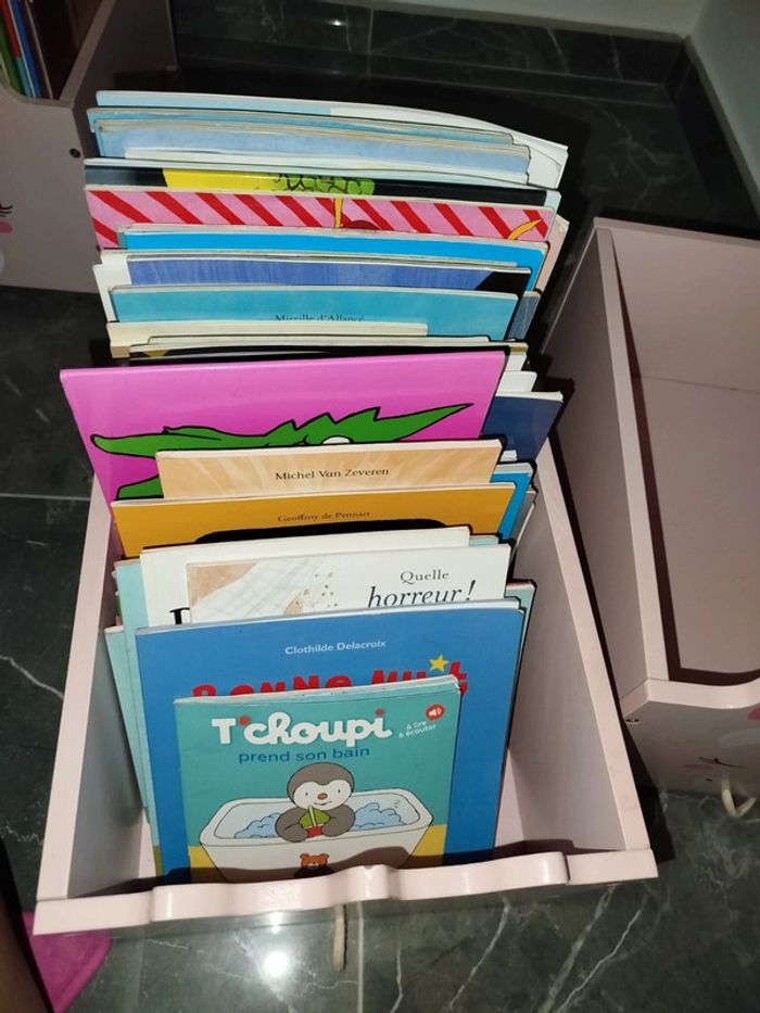 Lot divers livres pour enfants école maternelle école des loisirs